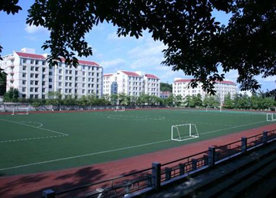 学校操场.jpg