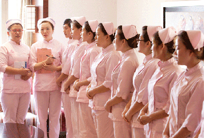 刚毕业女生适合报读贵阳卫校护理专业吗