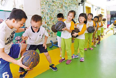贵州贵阳幼师学校男幼师就业发展好