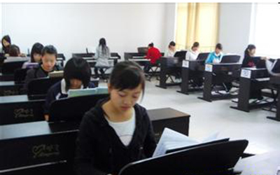 初中毕业可以读重庆幼儿师范学校吗?