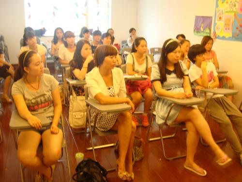 重庆华夏幼师学校,学前教育专业就业前景好不好