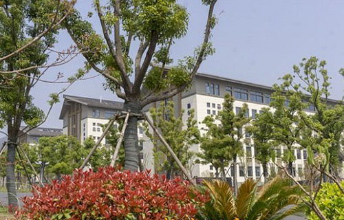 无锡宏源高级技工学校