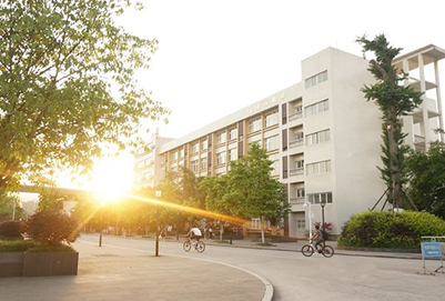 重庆交通铁路职业学院招生办联系电话