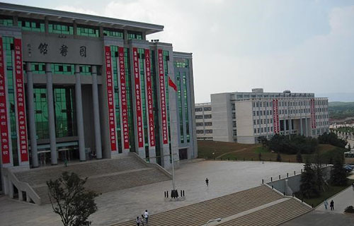 云南艺术职业学院2021年学费、收费多少
