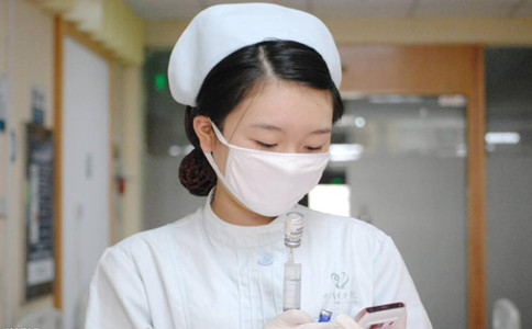 成都卫校排名前三-【读卫校】初中毕业女生的出路
