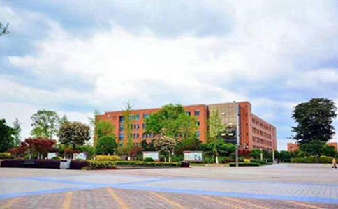 成都卫生学校排名前十
