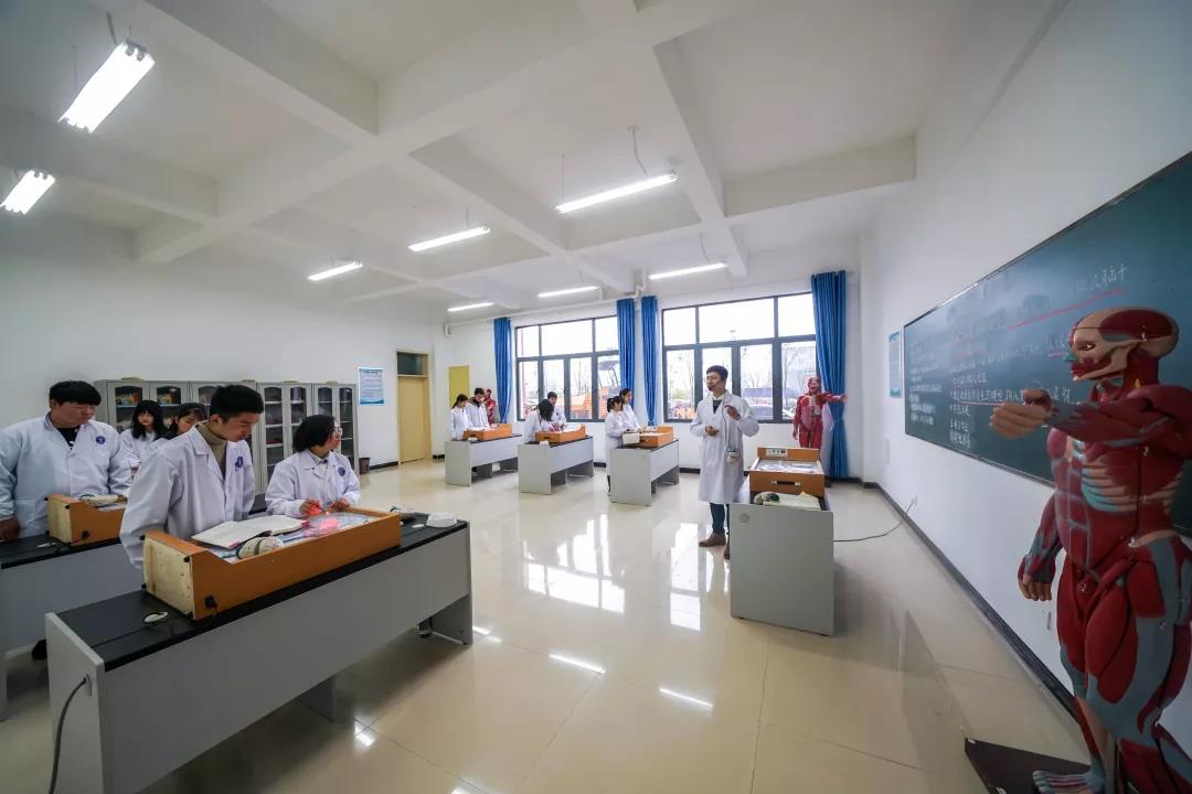 上饶卫生学校