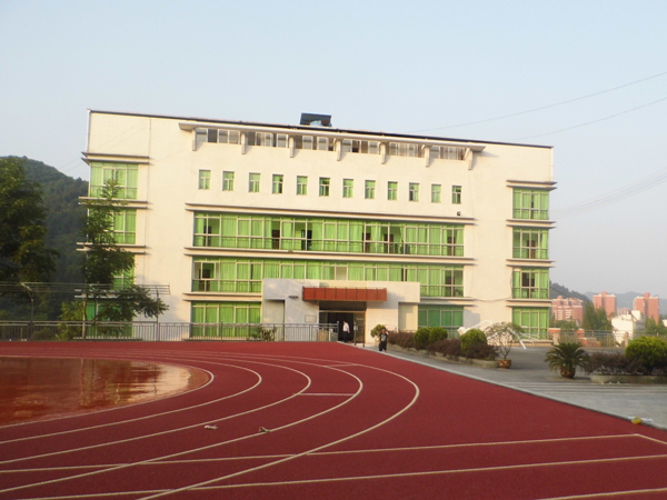 湘西旅游学校环境
