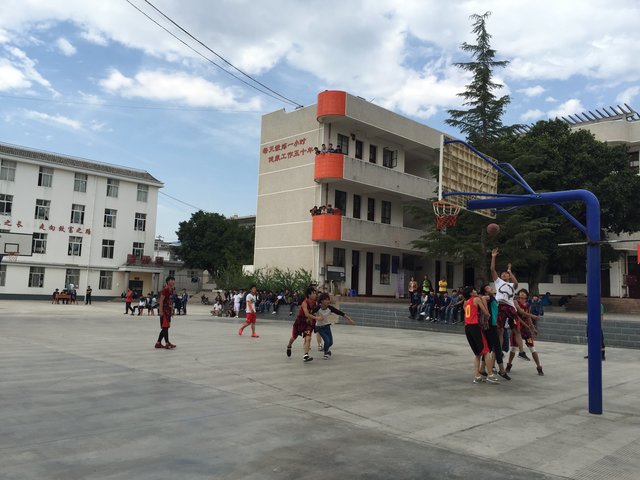 巍山县职业高级中学环境、宿舍照片、寝室环境、图片