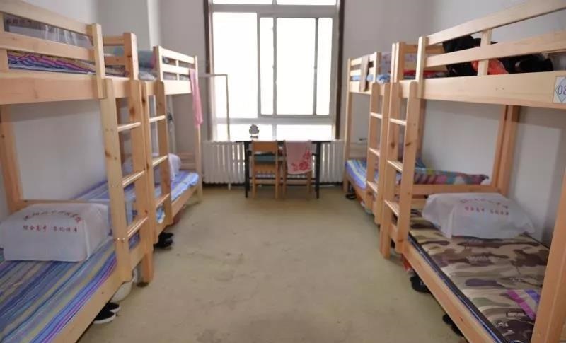 沈阳北华科技学校寝室环境
