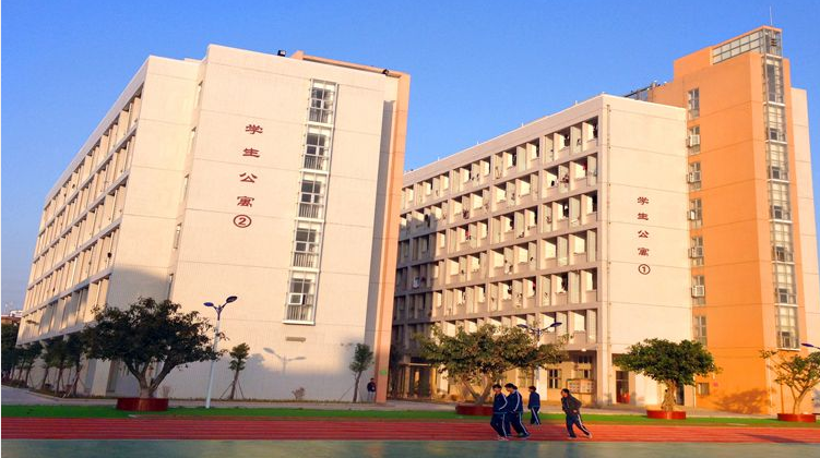 泉州市工商旅游职业中专学校学费、大概收费是多少