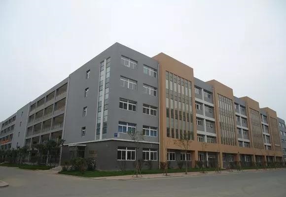鞍山市艺术学校