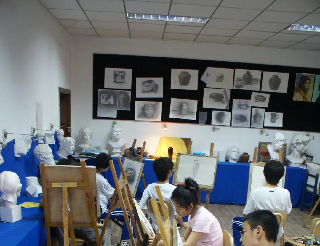 鞍山市艺术学校
