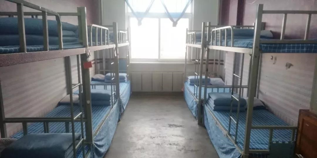 丹东市民族中等职业技术专业学校寝室环境