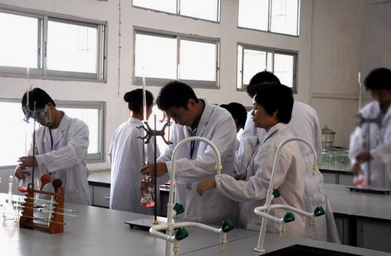 广西轻工技师学院