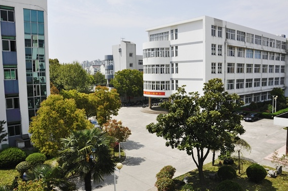 玉林市信息工程学校