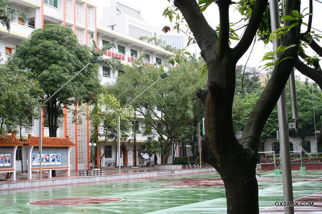 广西商贸高级技工学校学费多少、学校收费标准
