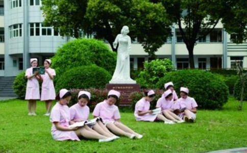卫校
