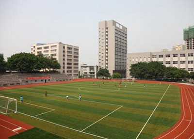 重庆五一技校操场环境