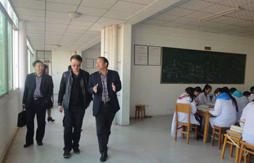 学校领导