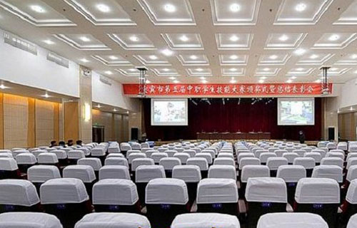 学校大礼堂