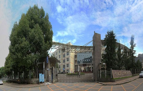 学校大门