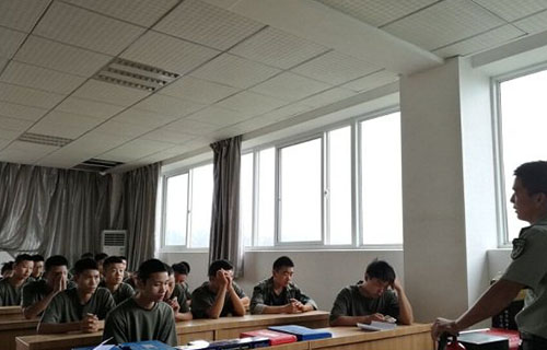 学生上课
