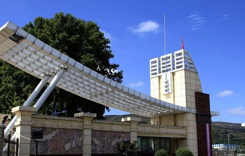 学校大门