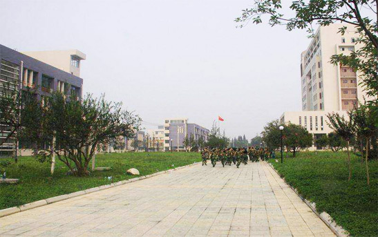四川工商职业技术学院环境