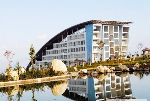 成都中医药大学附属医院针灸学校怎么样