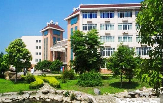 成都中医药大学附属医院针灸学校开设专业