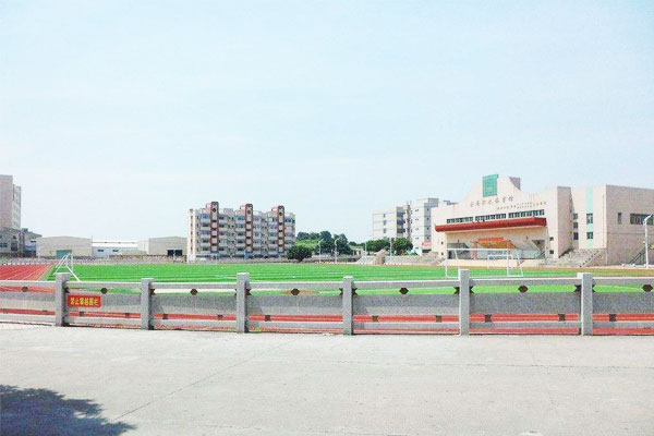 成都金沙卫校管理模式及学校师资如何