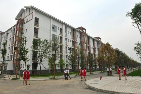 四川省旅游学校招生简章