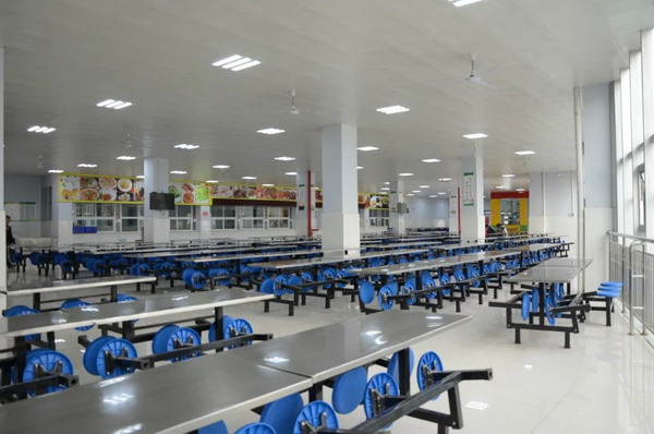 四川广播电视中等专业学校宿舍和食堂环境怎么样,好不好