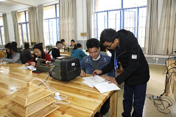 成都市工业职业技术学校建筑装饰专业