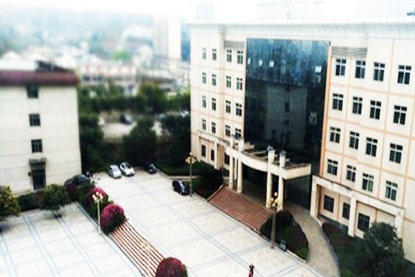  成都成医一附院护士学校助学政策如何