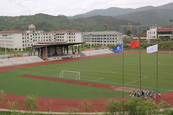简阳市机电工程学校助学政策