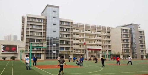 重庆两江职业教育中心大门