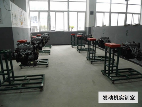 重庆艺才技工学校园区大门