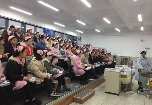 重庆市护士学校（鱼洞护士学校）校门