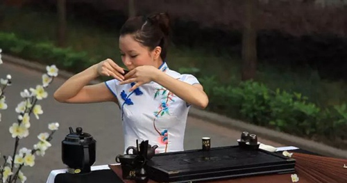 重庆北碚职业教育中心食堂环境