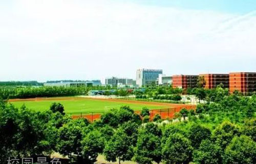 四川托普计算机职业学校校园景色