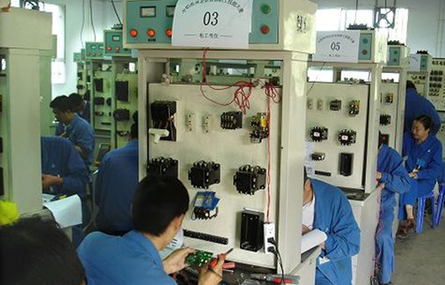 **铝业贵州高级技工学校 办公楼