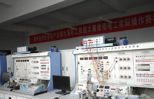 **铝业贵州高级技工学校 办公楼