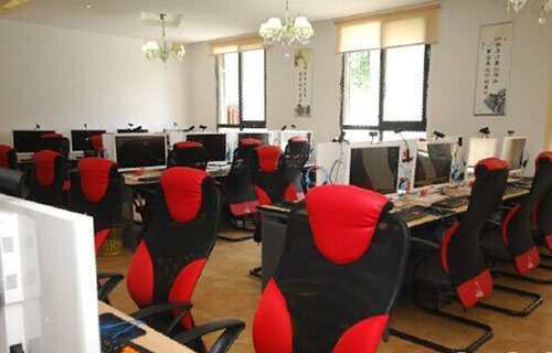 **铝业贵州高级技工学校 办公楼