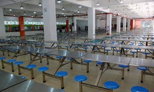 重庆市农业学校电子钢琴房