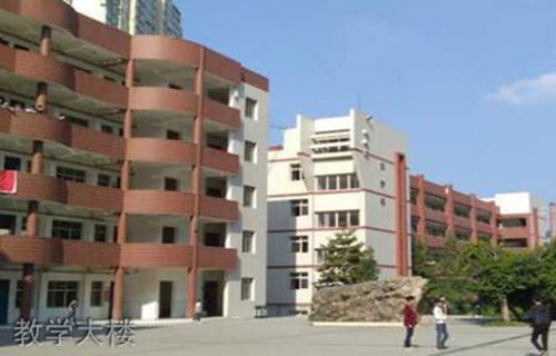 四川省巴中市职业中学教学大楼
