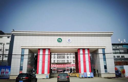 成都铁路机电工程学校大门