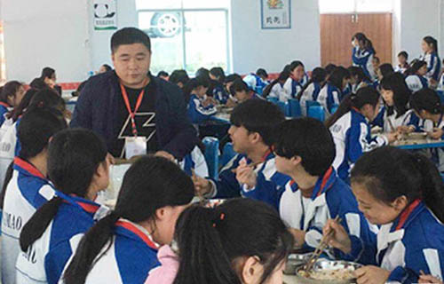 贵州省贵阳市经贸职业学校2018元旦晚会