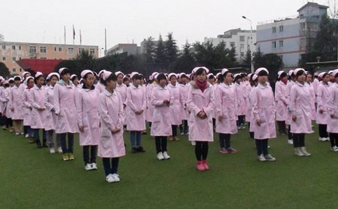 成都卫生学校新生入学注意事项